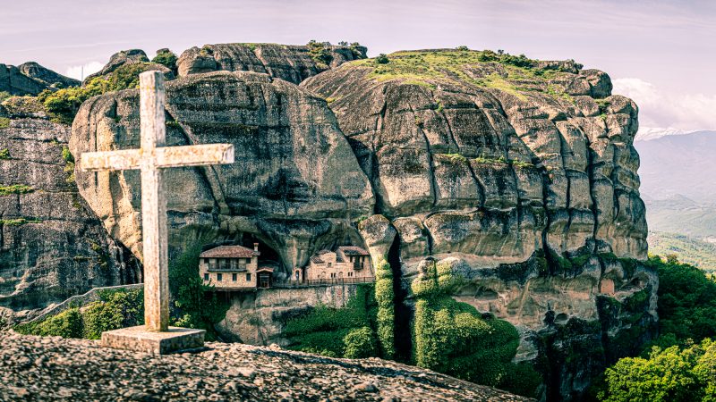 Hiking in Meteora