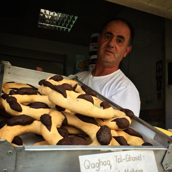 qaghaq tal-ghasel Malta