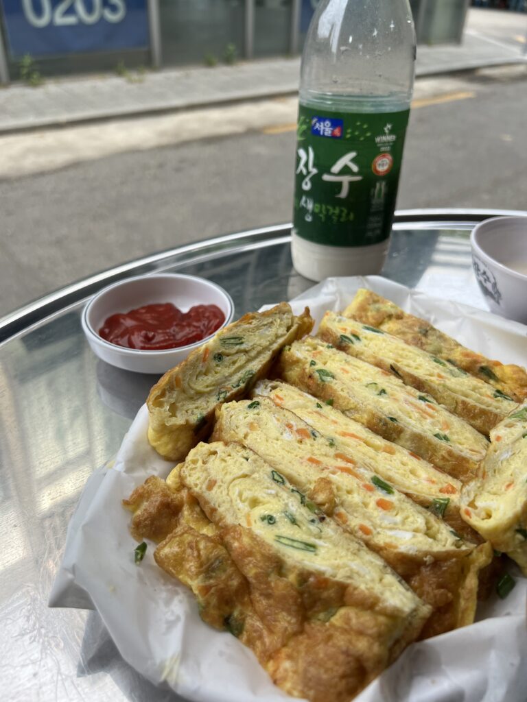 Food in Seoul neighbourhood